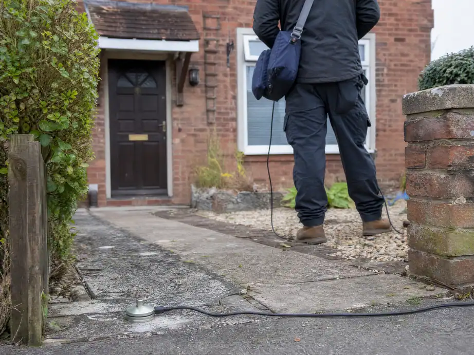 Acoustic survey along a front path to locate a leak before a notice deadline, Nottingham